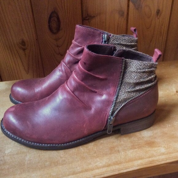 Caterpiller Red Cat Kiley Sedona Herringbone Leather Ankle Boot EUC Size 7.5 - Picture 6 of 7